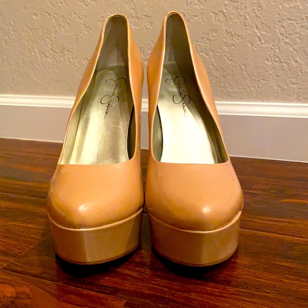 Jessica Simpson pearlized patent in “powder” factory fresh NIB size 11 gorgeous!